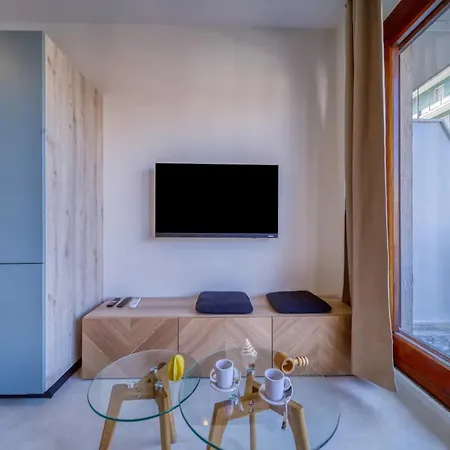 #gr Le Joli Mallifaud