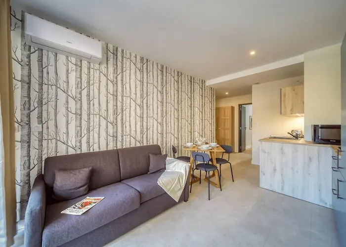 #gr Le Joli Mallifaud דירה *